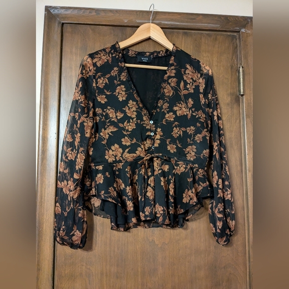 Vici Tops - Vici Blouse Size small